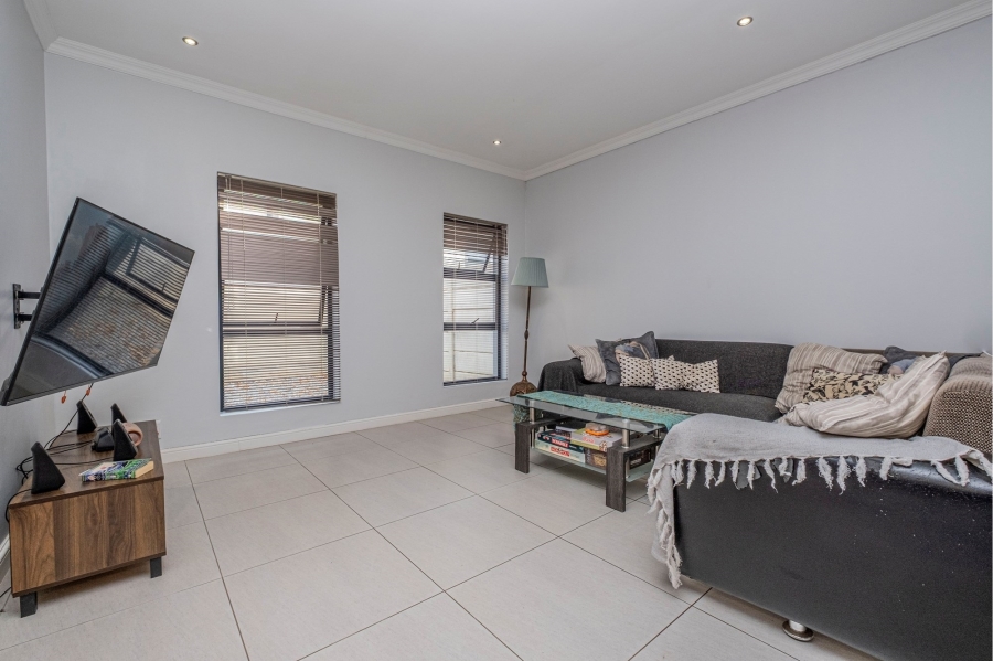 3 Bedroom Property for Sale in Langeberg Heights Western Cape